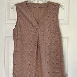 Dusty Pink V-Neck Tank with Crochet-like Details - Size Large